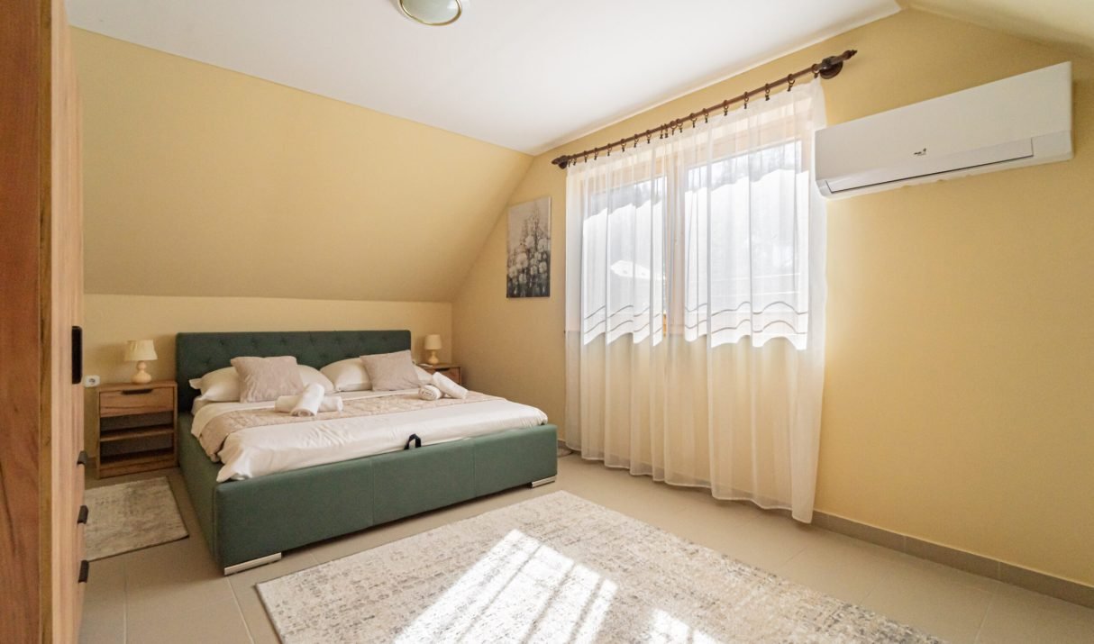Tetőtéri Apartman