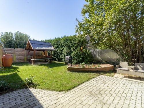 varga apartman udvar